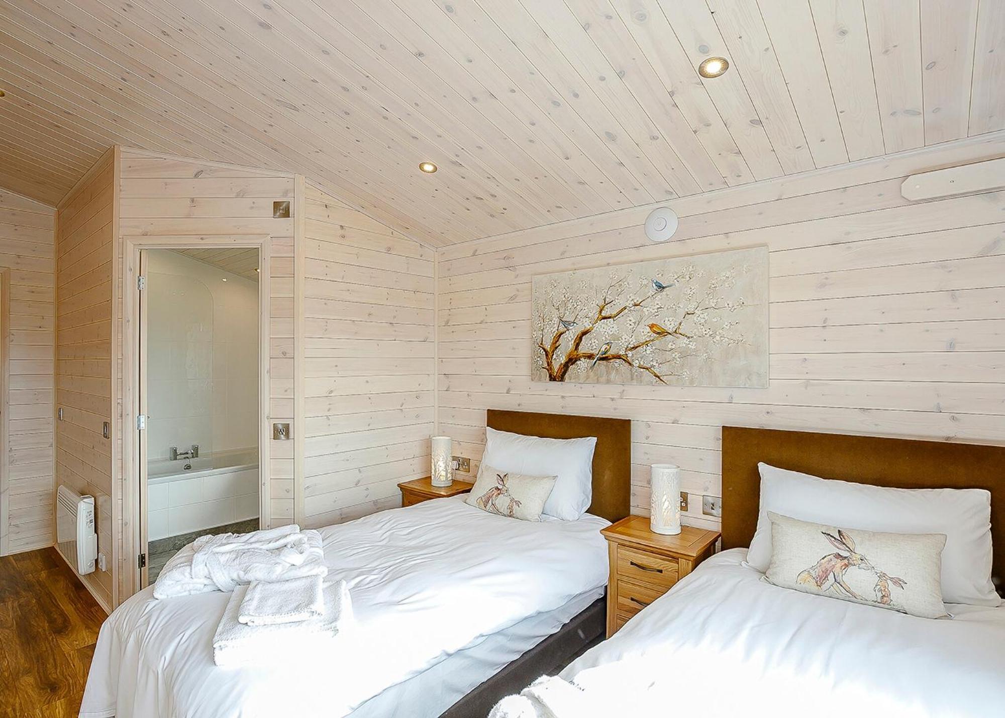 Knights Lodges Newton Solney Exterior photo
